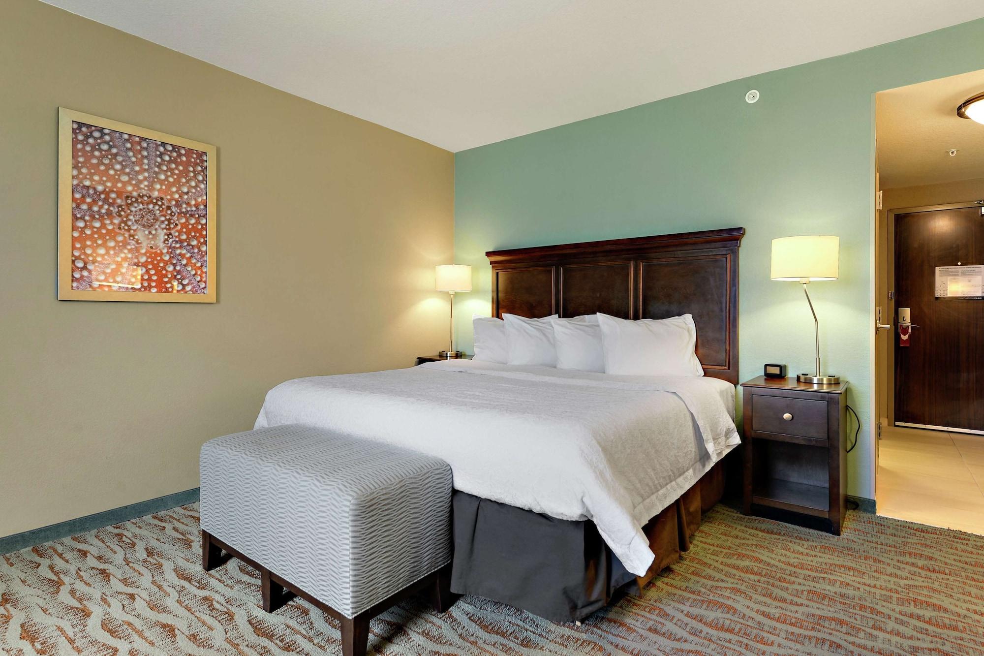 Hampton & Hotel Gulfport