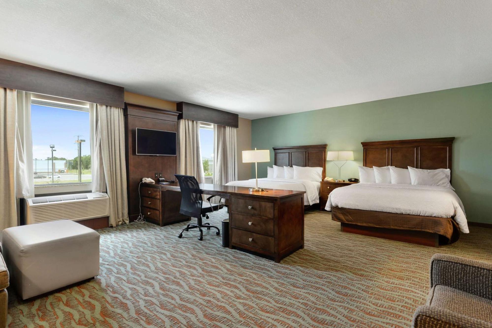 Hotel Hampton &