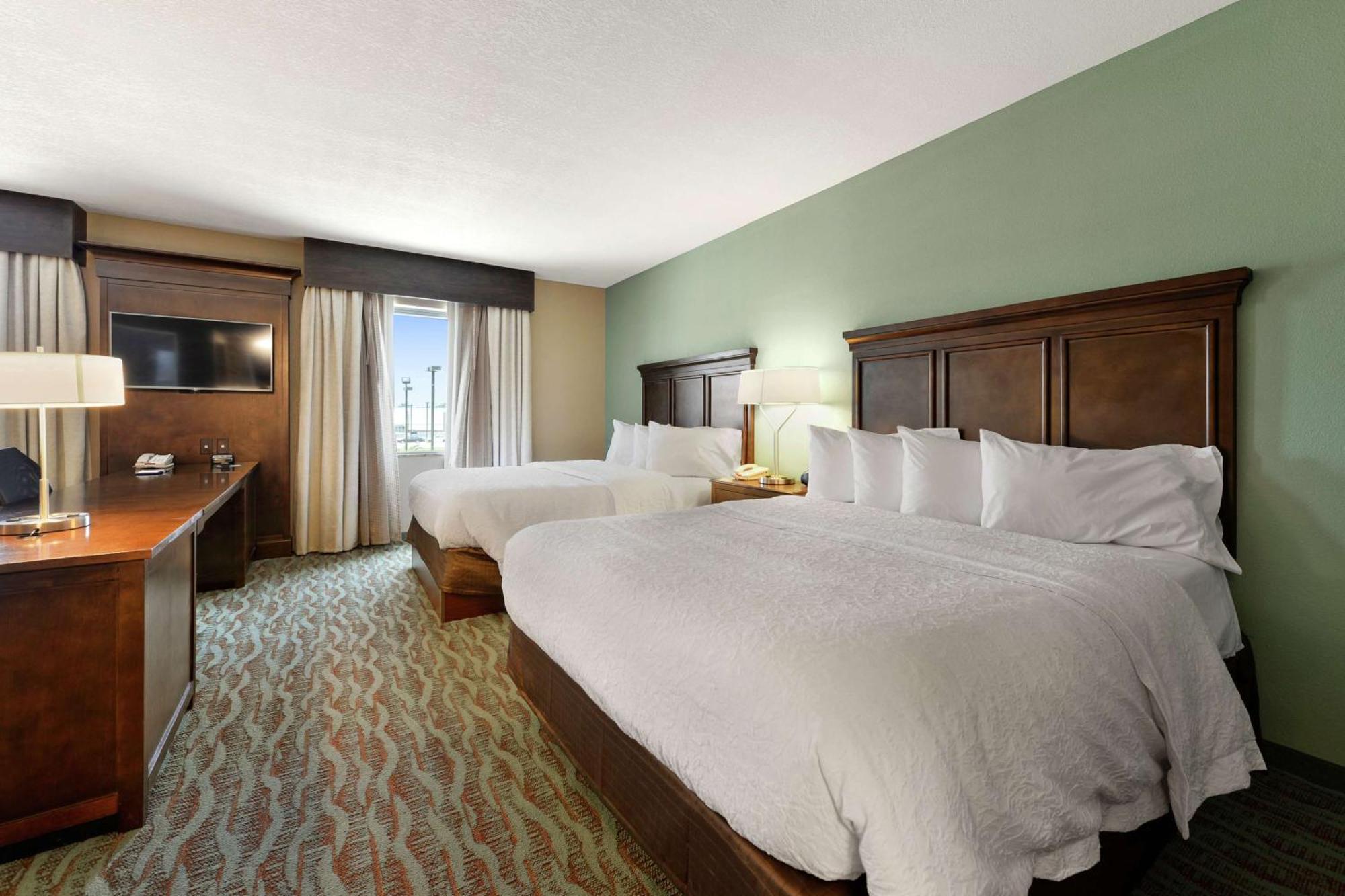 Hampton & Hotel Gulfport